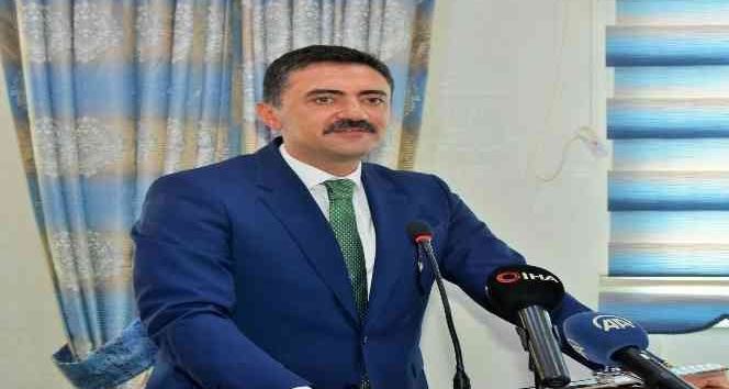 CİN GİBİ ÇOCUKLAR PERDEYİ TUTUŞTURDU AİLEYİ REFAHA KAVUŞTURDU.