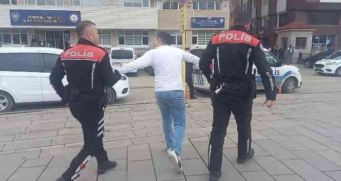 HAYDİ AYIKLA PİRİNCİN TAŞINI!
