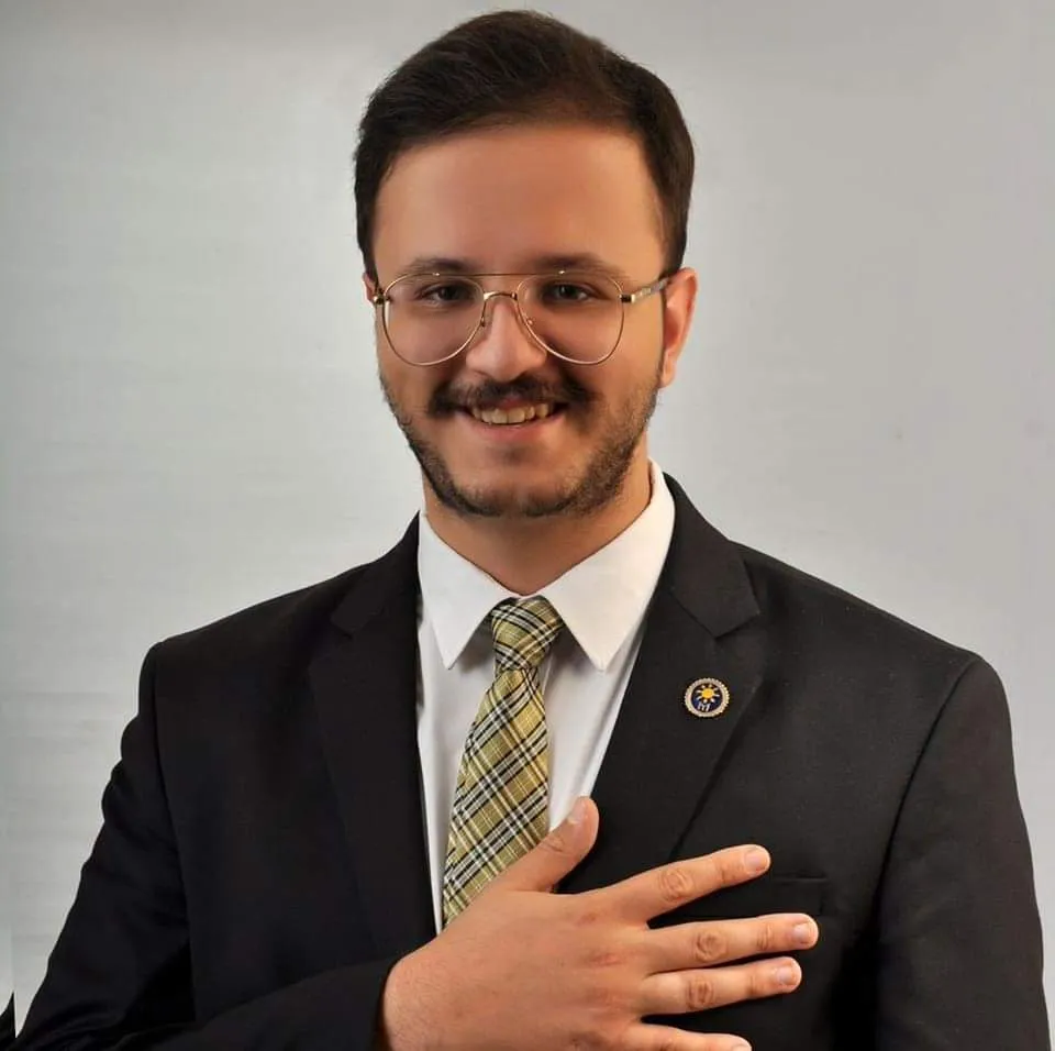 İYİ PARTİLİ HASAN MERT ÇAKMAK ESNAFI EZDİRME SEYYARI GEZDİRME BUL ÇÖZÜM YOLU İKİSİN DE EZDİRME.
