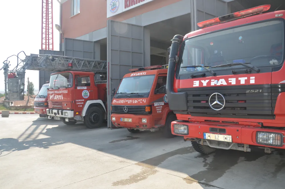 SAYIN SAYGILI ÖĞRENEBİLİR MİYİM İTFAİYERİNİZİN BOMU KAÇ METRE YANGIN ANINDA 12-13 KATLI BİNALARA MÜDAHALE EDEBİLİYORMU?