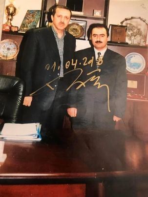 KİM NE DÜŞÜNÜRSE DÜŞÜNSÜN HABER SİTEMİZ DE FARK ETTİYSENİZ EN ÇOK OKUNAN ALBAYRAK.