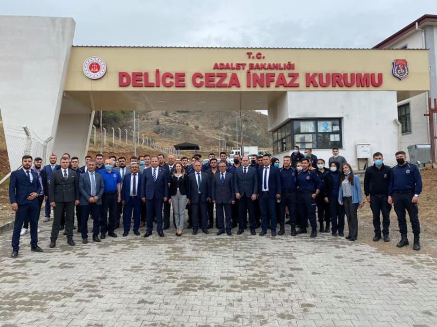 HALİL ÖZTÜRK  BÜTÜN İMKANLARINI SEFERBER EDİYOR