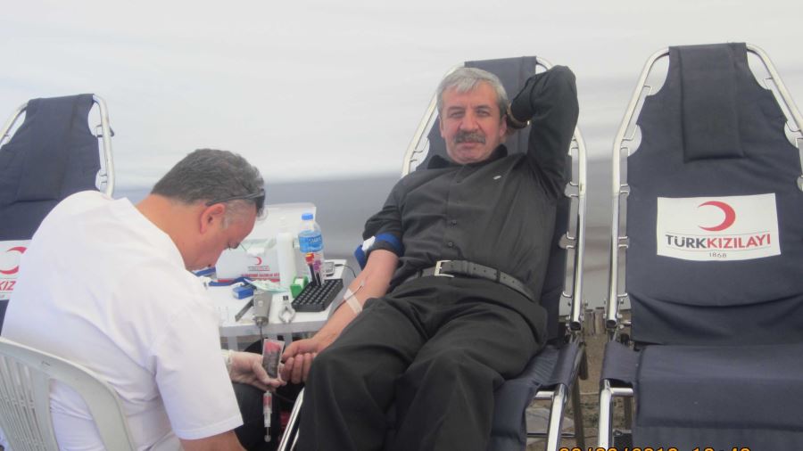 KIZILAYA KAN VERMEK MİLLETİNE CAN VERMEKTİR.