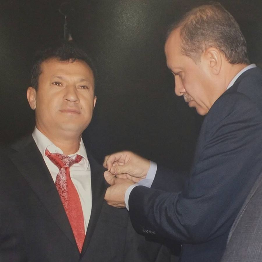 ZAMANINDA HALKA BAĞRINI AÇMIŞ VANAYI KAPATMIŞ MUSLUKLA Uğraşmayan BİR BELEDİYE BAŞKAN ADAYI.