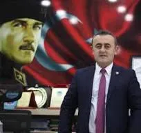KENDİ KÜÇÜK AMA KİŞİLİĞİ BÜYÜK BİR BELEDİYE BAŞKANI İSMAİL BİLDİK