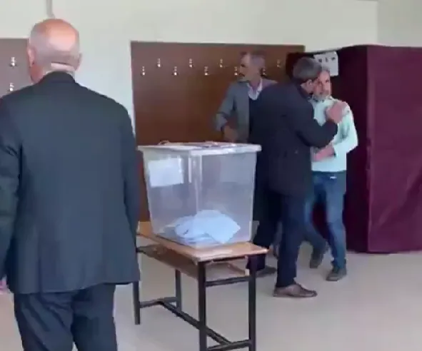 ŞANLI URFA DA SEÇİM GERGİNLİĞİ 