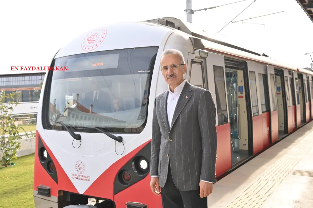 EN FAYDALI BAKANDAN 23 NİSAN HEDİYESİ