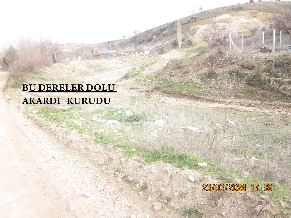 DERELER DOLUSU AKAN SULAR KESİLDİ.
