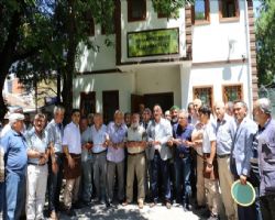 BUNDAN BÖYLE EKMEK HIDIR'IN SU HIDIR'IN İYİN İÇİN KUDURUN EMİ.