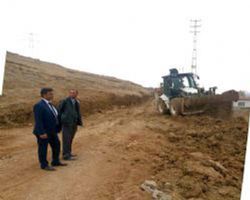 KIRIKKALE NİN BAHŞILI İLÇESİ BELEDİYE BAŞKANI İBRAHİM UYAR İLÇENİN ALT YAPISINI BİTİRDİ ŞİMDİ ARAZİ YOLLARINI YAPIYOR.