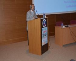 Kırıkkale Üniversitesinde 11. Çeviri Çalış tayı Üniversitemiz Batı Dilleri ve Edebiyatları Bölüm Başkanlığı tarafından her yıl kasım ayının sonunda gerçekleştirilen çevirmenler günü etkinliği, bu yıl ?11. Çeviri Çalış tayı? olarak yapıldı.