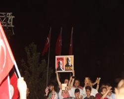 Kırıkkale'de demokrasi nöbeti devam ediyor