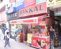 ALIŞVERİŞ MERKEZLERİ ASLINA RÜCU MU EDİYOR?
