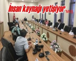ÜNİVERSİTEYE GELDİĞİNİZ GÜNDEN BERİ HANGİ YOLSUZLUĞUN ÜZERENE GİTTİNİZ BIRAKIN İNSAN KAYNAĞINI BEYEFENDİ
